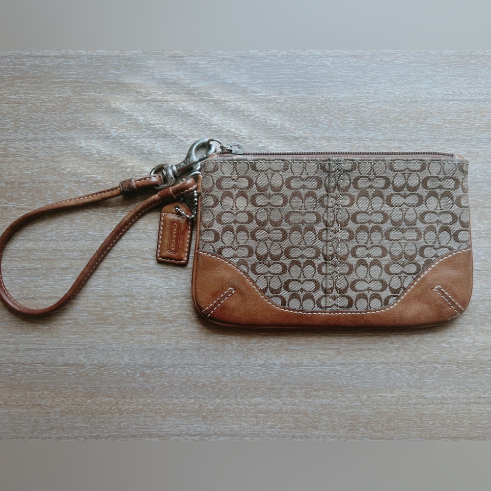 💼 COACH WRISTLET 💼